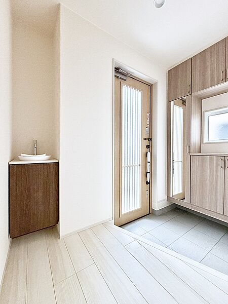 玄関を拡大表示