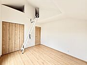 B号棟  ■落ち着いた色合いのお部屋で穏やかな時間を楽しめます