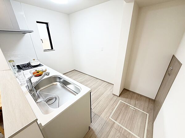 キッチンを拡大表示