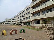 小学校 710m 日野市立南平小学校