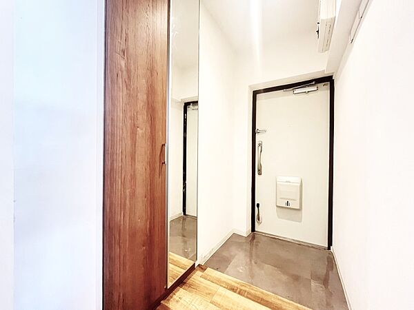 玄関を拡大表示