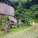 ビレッジ内に素敵な建物が並びます