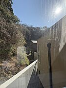 リビングからの東向き眺望。山の景色が気持ちよいです