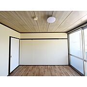 建物内の同仕様の部屋の写真となります。