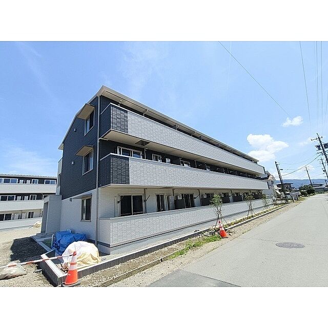 2 / 8