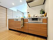 機能的で使い勝手のよいシステムキッチンです。