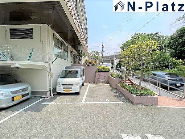 駐車場を拡大表示