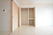 嬉しい広めのクローゼット♪