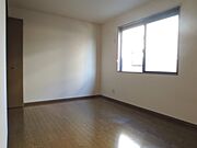 7．7帖と広い洋室です☆