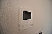 しっかり映るドアホンモニター