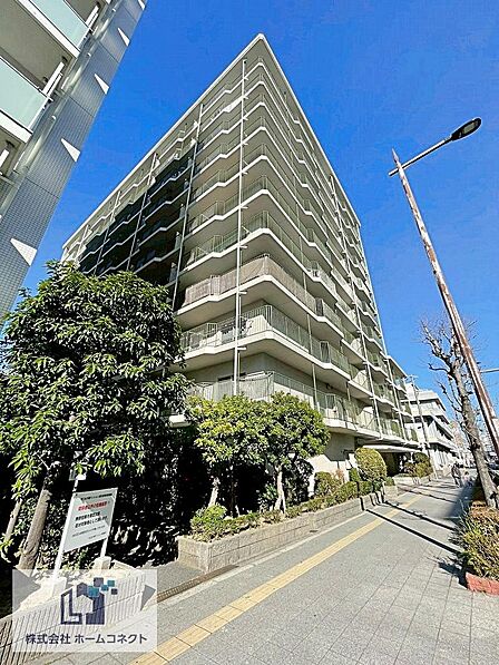 外観|駅徒歩1分の駅前マンション。「東梅田」駅まで直通14分でアクセス可能です。