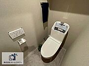 トイレ新調｜ウォシュレット機能付きのトイレになります。