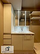 洗面化粧台新調