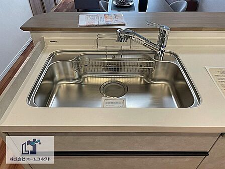 キッチン設備|お手入れしやすいステンレス製シンク。