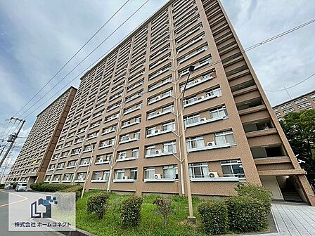 外観|昭和46年1月に完成した全棟総戸数868戸の大規模マンション。