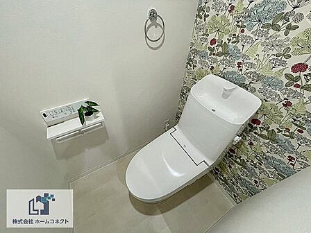 トイレ新調|ウォシュレット機能付きのトイレになります。