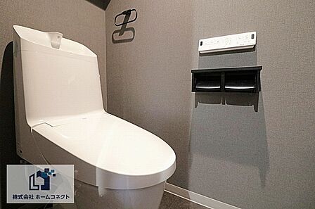 トイレ新調｜ウォシュレット機能付きのトイレになります。
