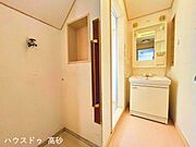 帰宅後すぐに手洗いできる、動線の良い洗面スペースです（撮影日：2026.5.30）