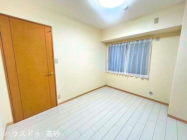 洋室を拡大表示