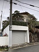 シャッター付車庫