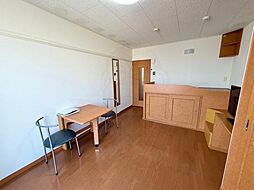 レオパレスプレジール曲川 105 1階1Kのリビング/ダイニング