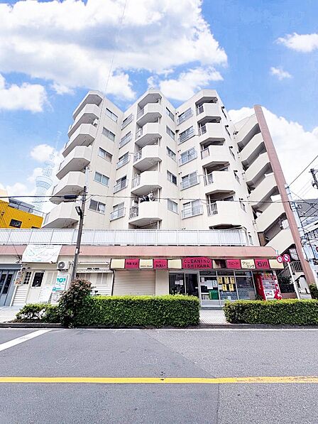 隅田川にほど近い穏やかな住環境で、心地よい暮らしを叶えます。