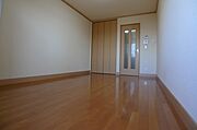 写真は別号室