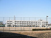 播磨町立播磨中学校（848m）