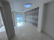 光を通す引戸なので室内暗くなりません