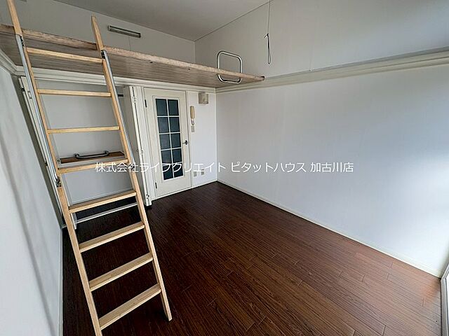 寝室