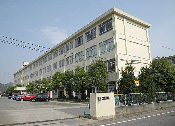 画像21:加古川市立神吉中学校（1211m）
