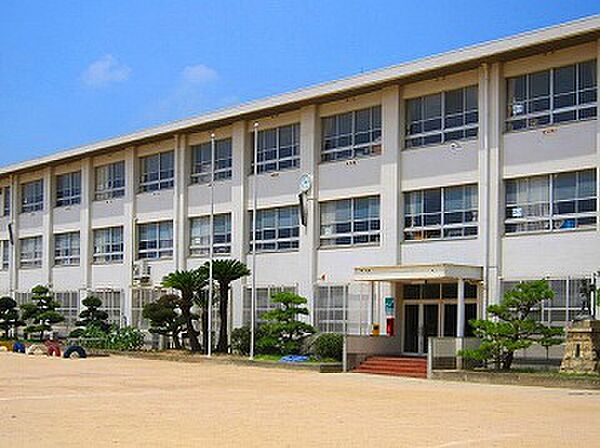 画像15:播磨町立播磨小学校（954m）