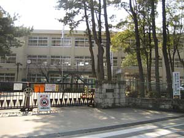 加古川市立浜の宮中学校（1917m）