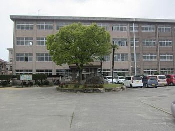 画像24:加古川市立平岡東小学校（427m）