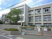 東神吉小学校（731m）
