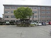 加古川市立平岡東小学校（272m）