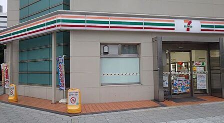 セブンイレブン大阪西大橋駅前店 400m