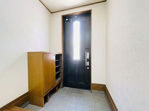 玄関を拡大表示