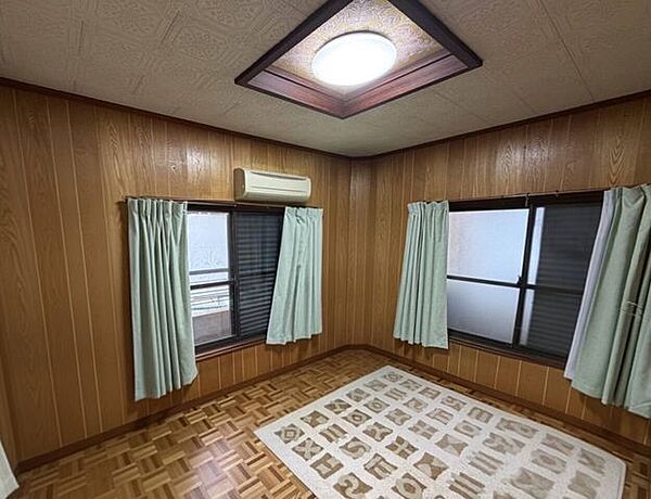 洋室を拡大表示