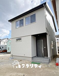 外観：１階LDKは広々20.4帖　さらにキッチンには2.3帖のパントリーでキッチン周りもスッキリ♪