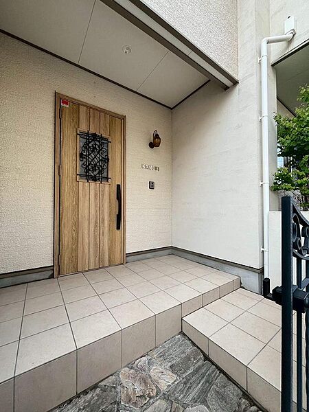 玄関を拡大表示