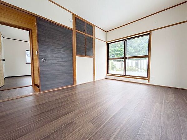 洋室を拡大表示
