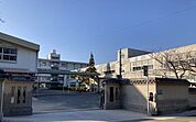 下関市立豊浦小学校 徒歩15分。 1140m
