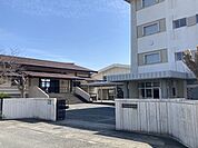 下関市立山の田中学校 徒歩11分。 850m