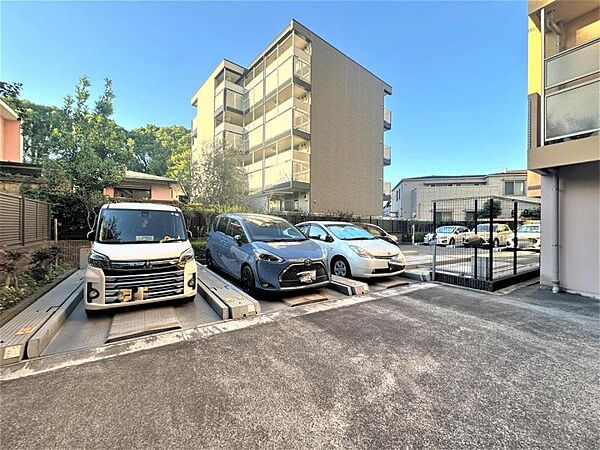 駐車場を拡大表示