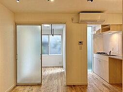 CAMP DAVID 1C 1階1DKのリビング/ダイニング