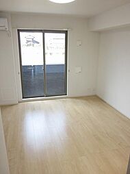 ル・プワソン 101 1階ワンルームのリビング/ダイニング