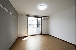 ラテラスI 102 1階ワンルームのリビング/ダイニング