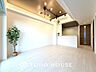 室内：リラックスと居心地の良さが共鳴するくつろぎのリビング空間。暮らしの中心であり、心の安らぎをもたらします。