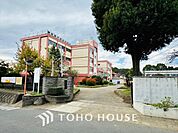 調布市立神代中学校 距離約2200m